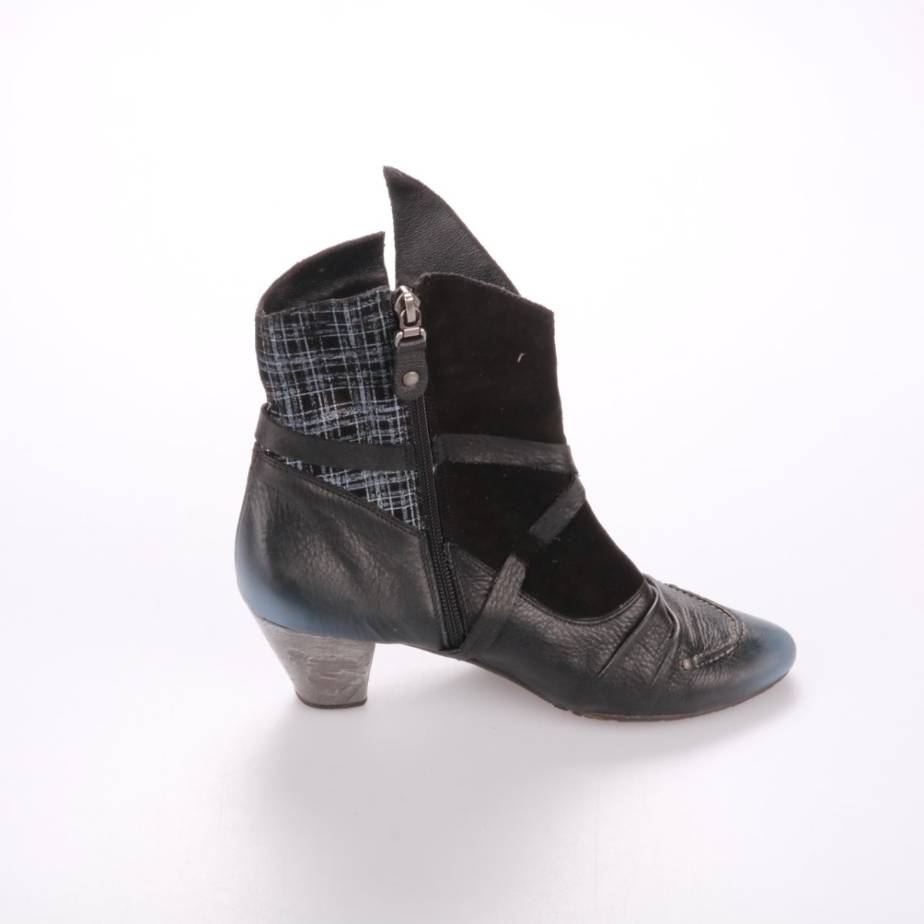 251002438-2