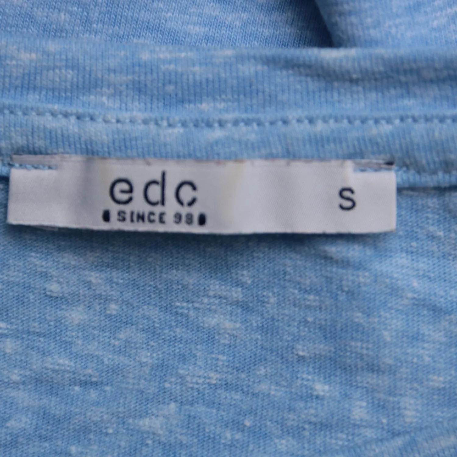 футболка edc