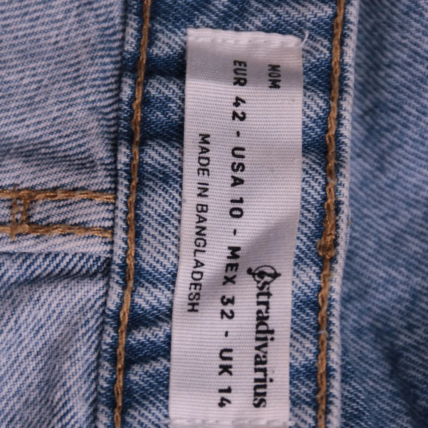 Женские джинсы мом Stradivarius из голубого денима, размер 48 (L)