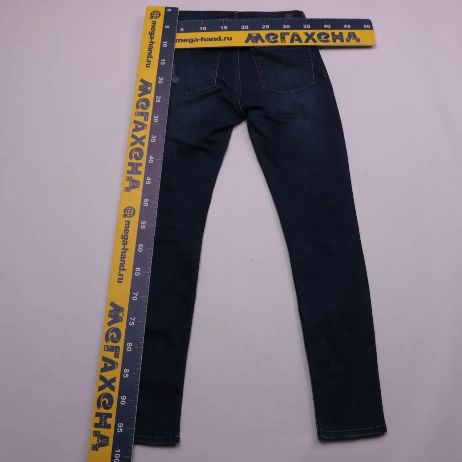 Женские узкие джинсы H&M из тёмного денима, размер 44 (S/M)