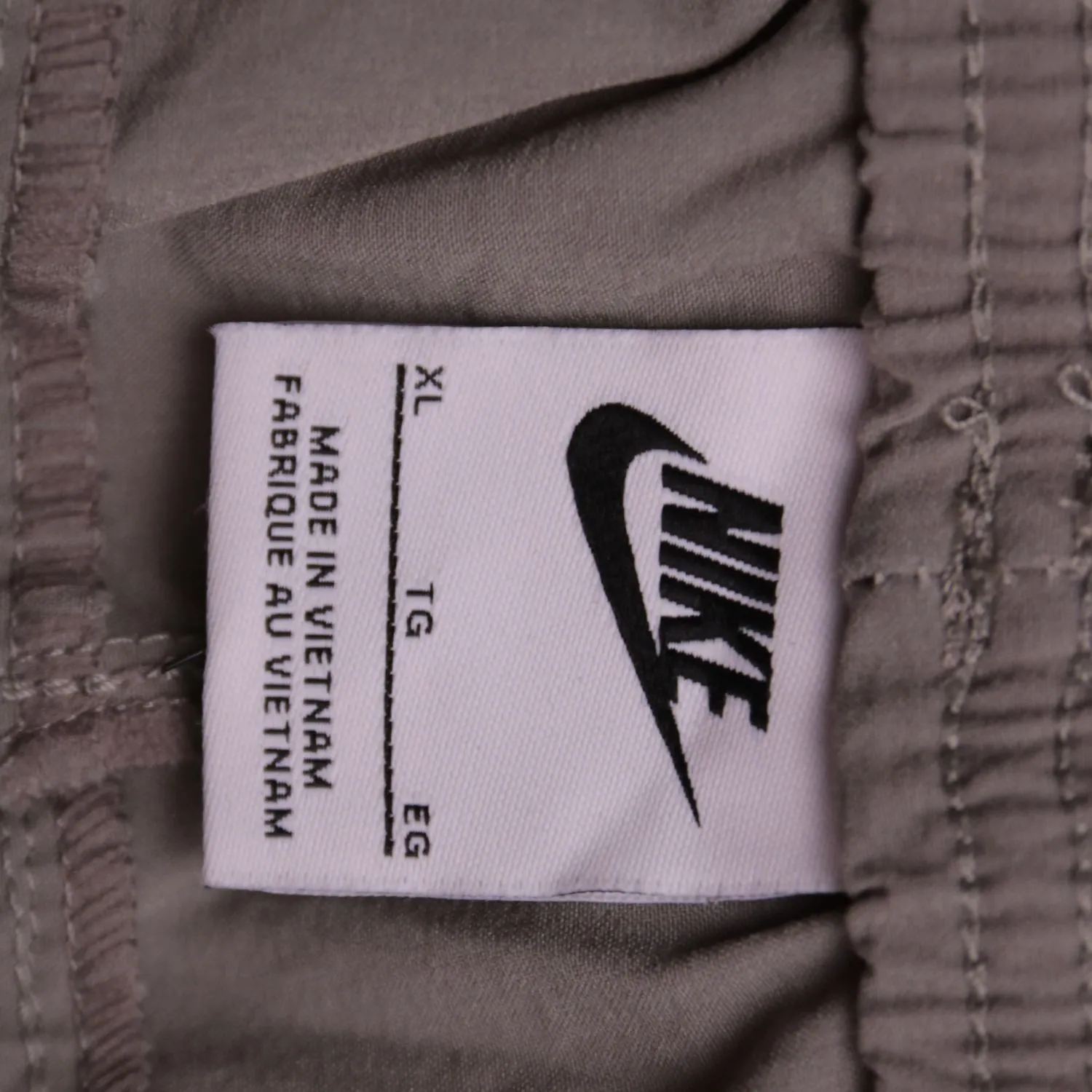 Серые брюки карго Nike с накладными карманами, размер 54 (XL)